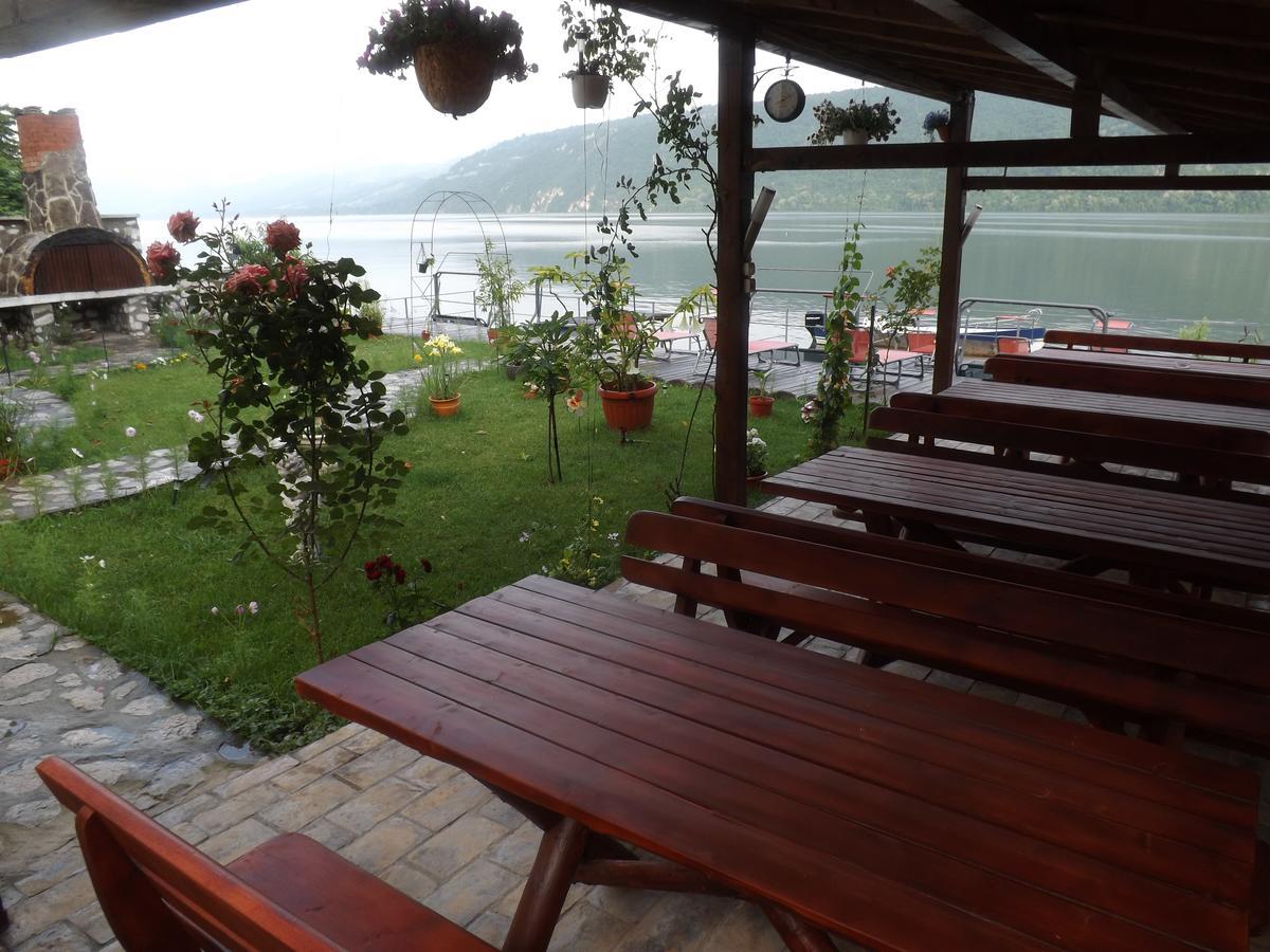 Casa Ana Serena Eselnita Ngoại thất bức ảnh