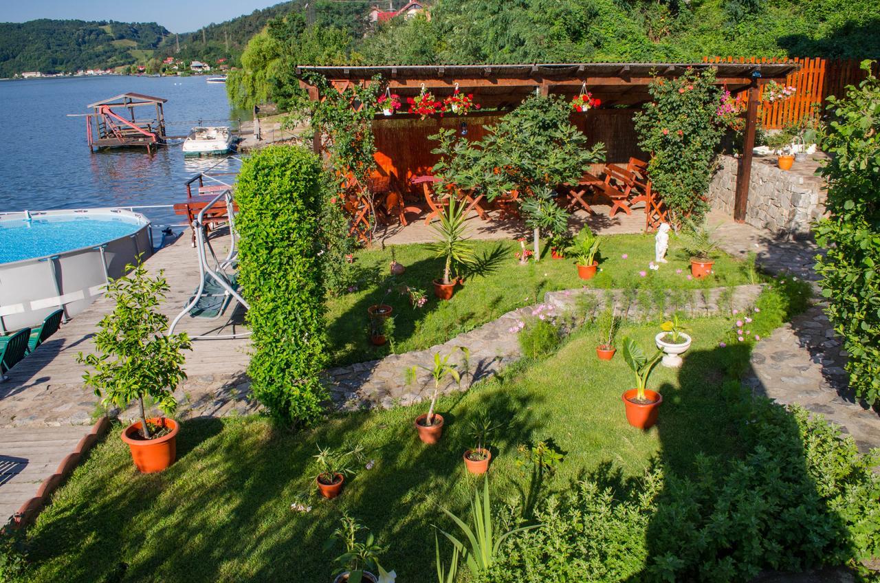 Casa Ana Serena Eselnita Ngoại thất bức ảnh